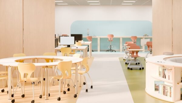 ¡Adiós pupitres! El aula se revoluciona para el trabajo en equipo