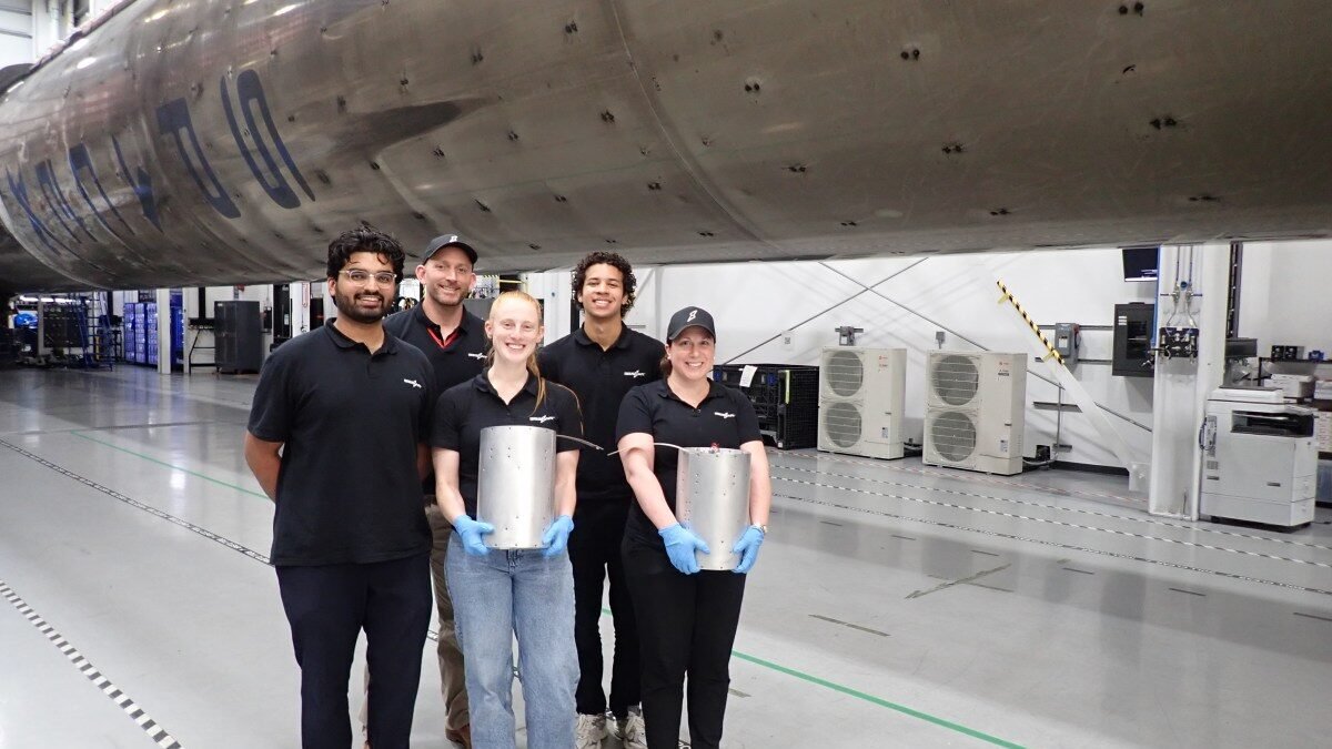 Chips en el Espacio: Besxar Lanza Fábrica Orbital con SpaceX