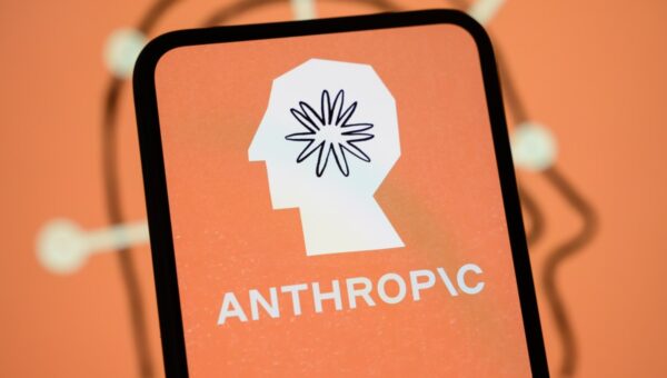 ¡Robo de Tokens en Claude! Hackers Dejan a Usuarios en Blanco