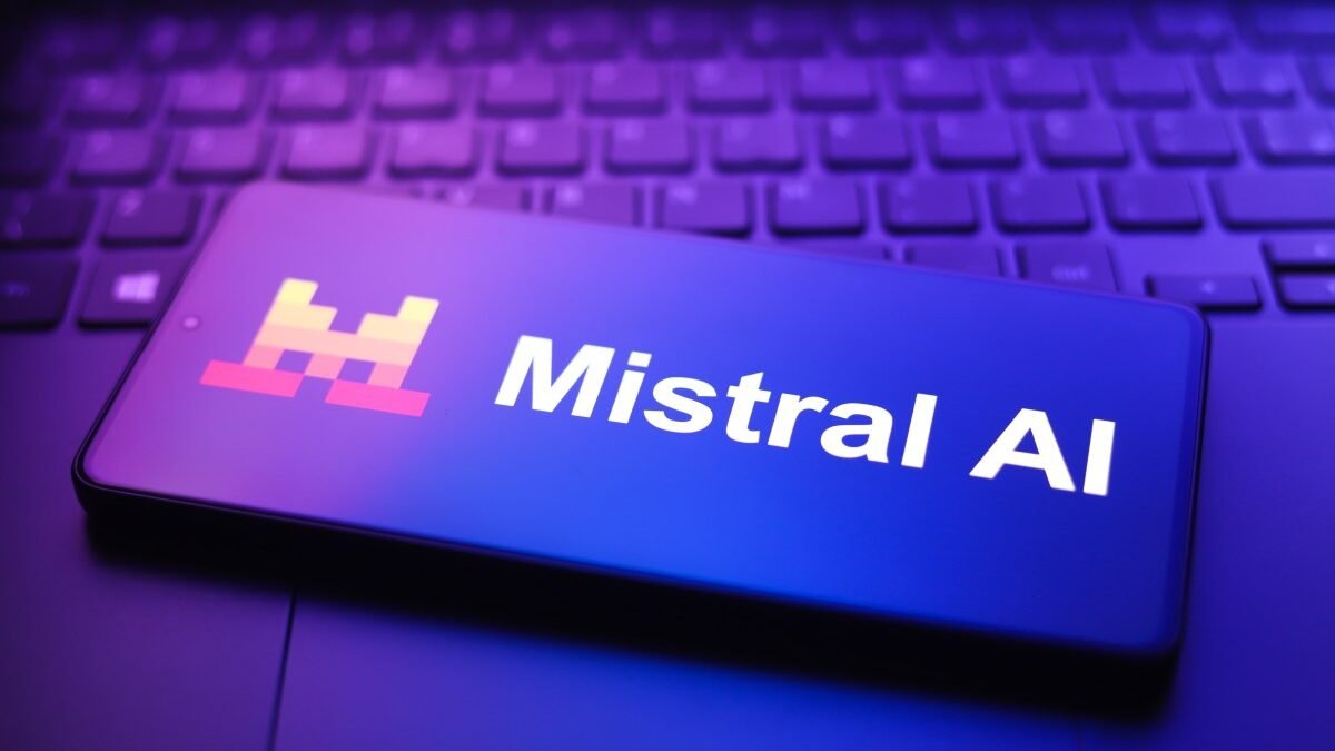 Mistral Revoluciona IA