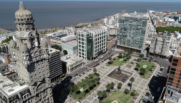 Uruguay al frente: la OCDE pone el foco en IA inclusiva para la región