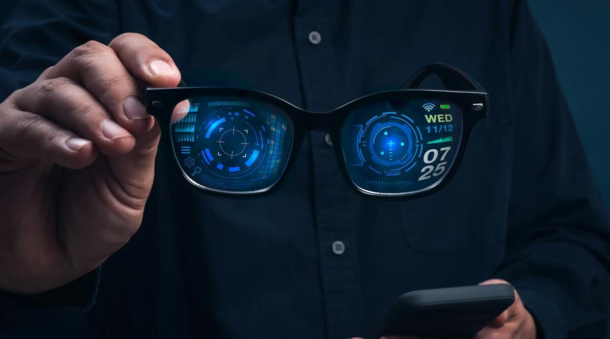 Gafas y relojes que esclavizan tu privacidad: el lado oscuro de la IA
