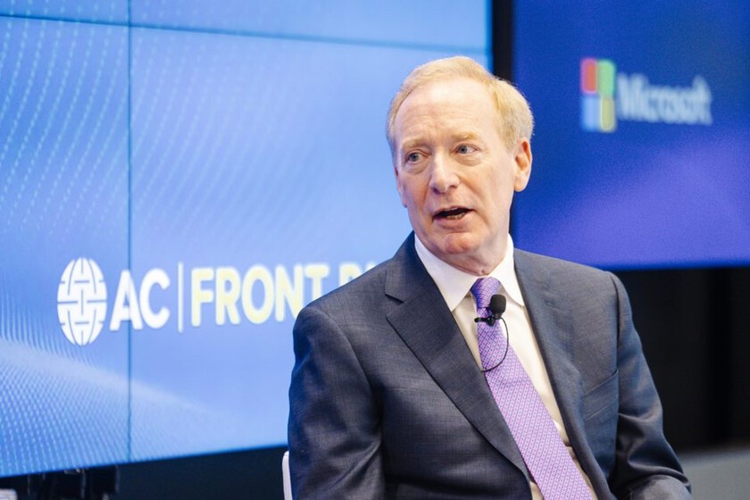 Tu lavadora tiene más reglas que la IA: Brad Smith desata el debate