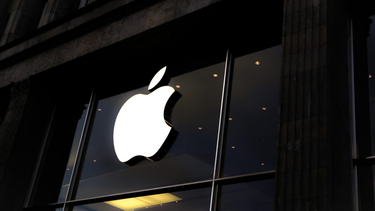 Apple pacta con Alibaba: su IA llegará a China en diciembre con modelos locales