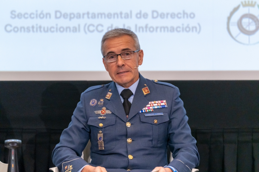 La UCM advierte: la IA exige humanos más críticos, no máquinas más listas