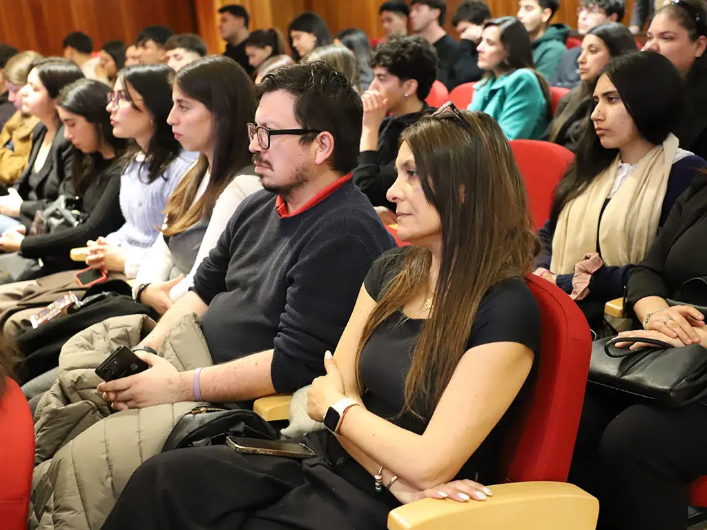 La IA llega al Estado: Chile debate su impacto en la gestión pública